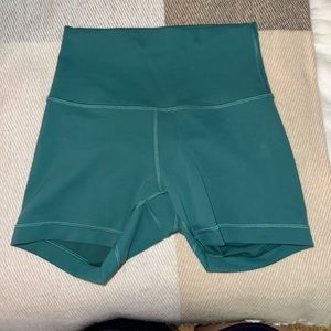 Lululemon Wunder Train Short